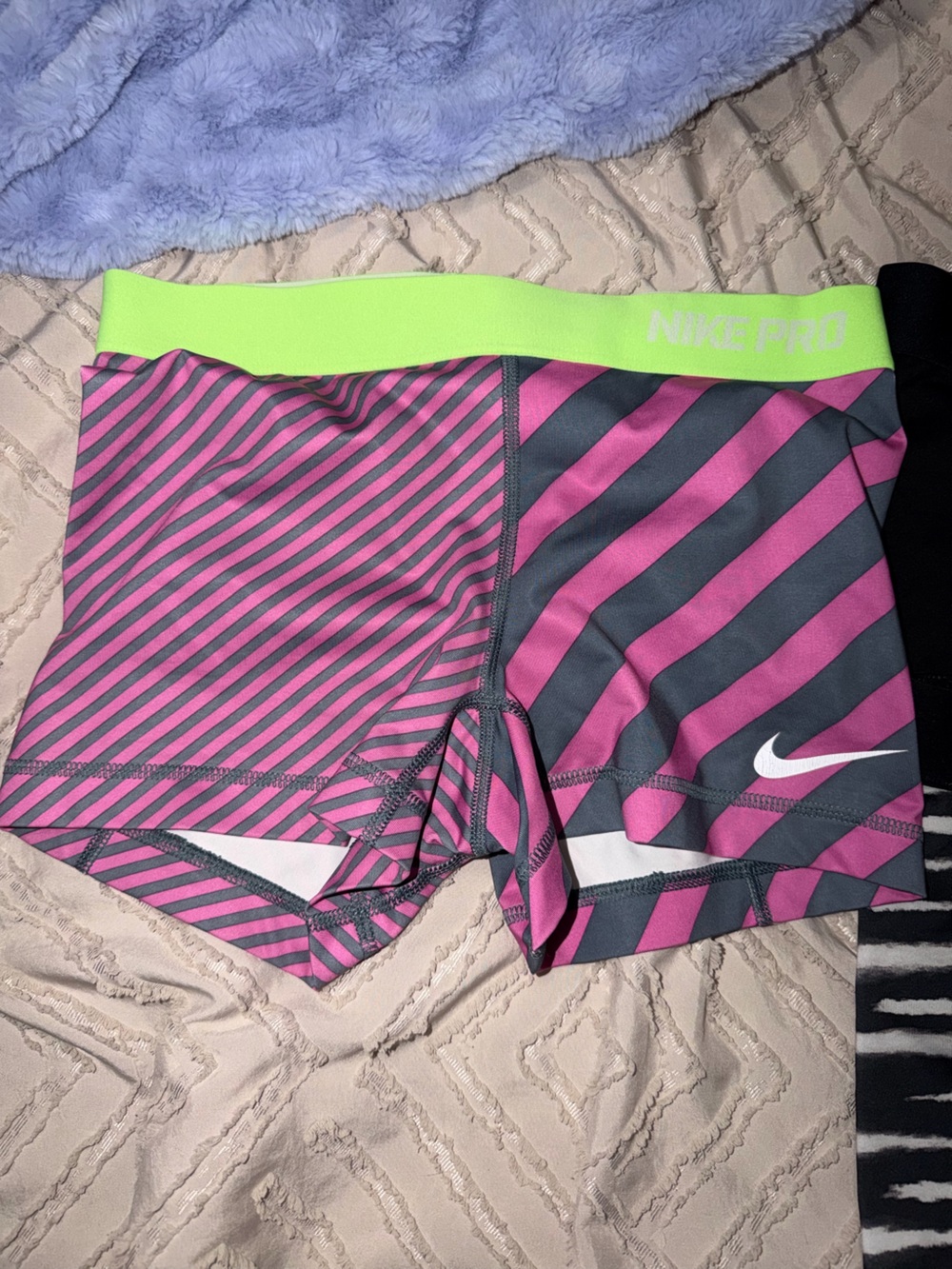 Nike Pro Womens Compression Shorts Pack - Neon Green, Pink, Black, Gray, White - Picture 4 of 6